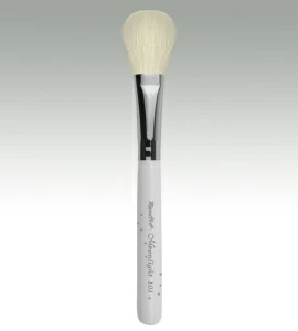 101. Кисть овальная для румян и хайлайтера, коза белая Moonlight №18