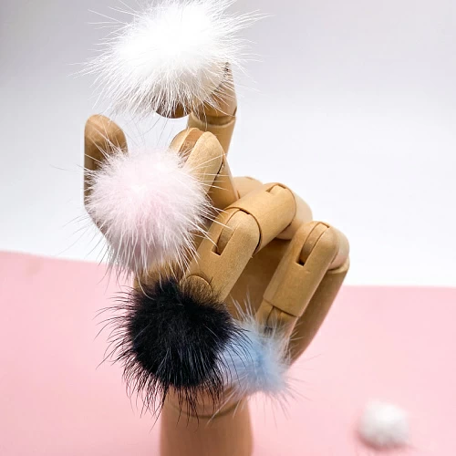 1797 Пушок на магните голубой